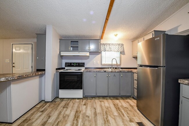 Building Photo - 21326 Big Tree Dr