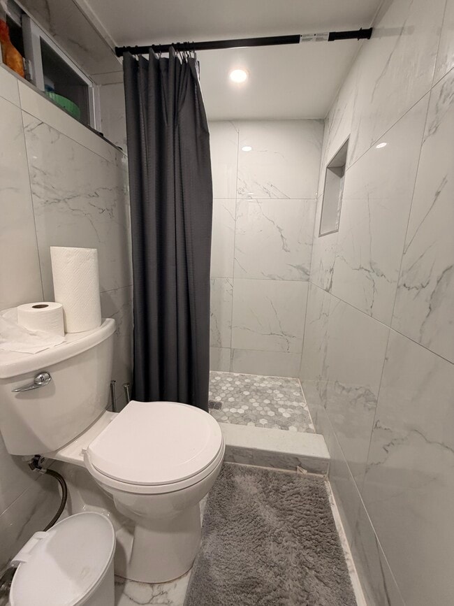 Building Photo - 690 Southern Pky