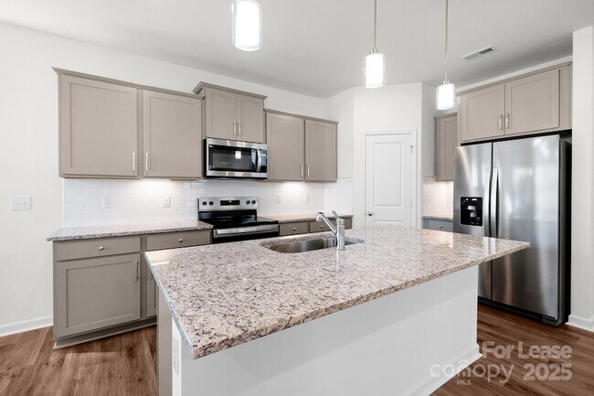Foto del edificio - 14028 Penbury Ln