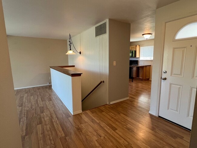 Building Photo - Spacious 3 bed/2 bath home with RV/Boat parking, shop and storage shed, a/c, deck with VIEWS and ...