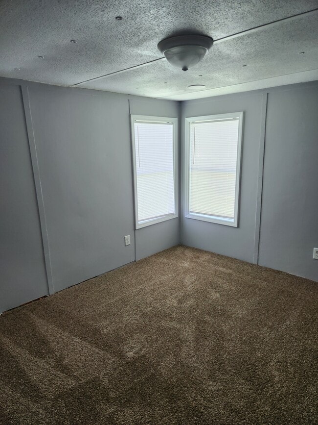 Building Photo - 126 Hussey Mhp Ln
