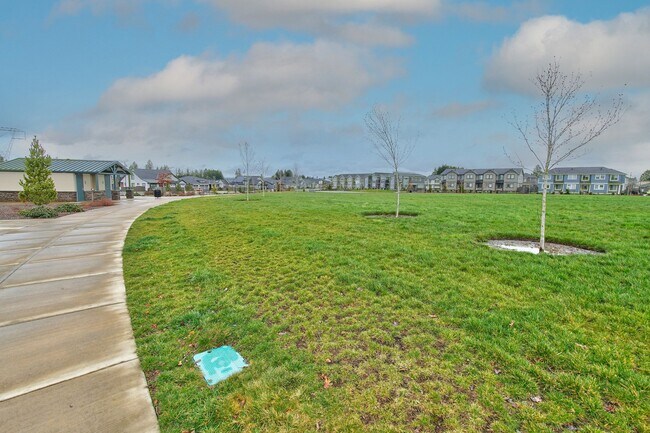 Building Photo - 5635 SE 80th Ave