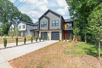 Building Photo - 2025 Wilson Ave