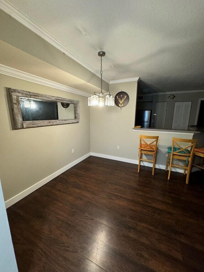 Foto del edificio - 803 Villa Cir