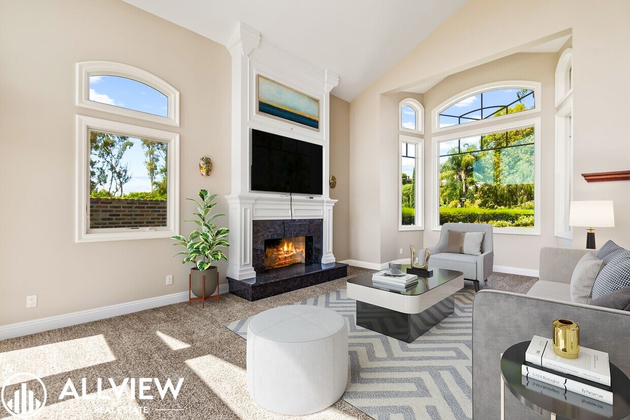 Foto principal - Rare 5 bed/3 bath home located in the high...