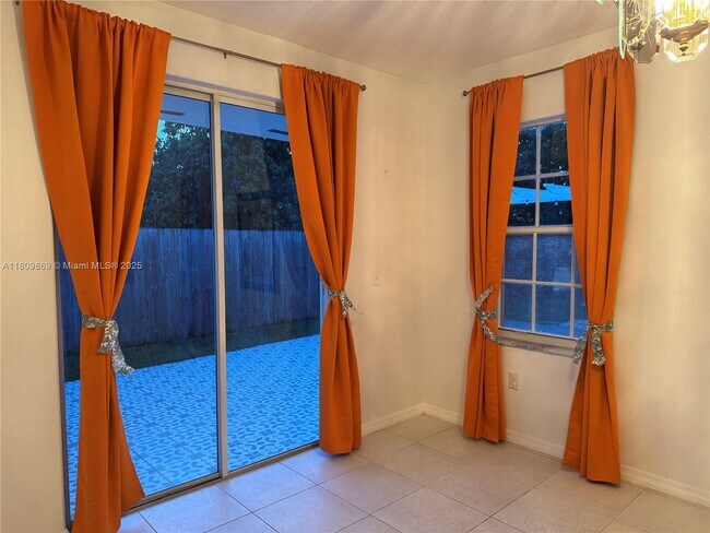 Foto del edificio - 14121 SW 168th Ln