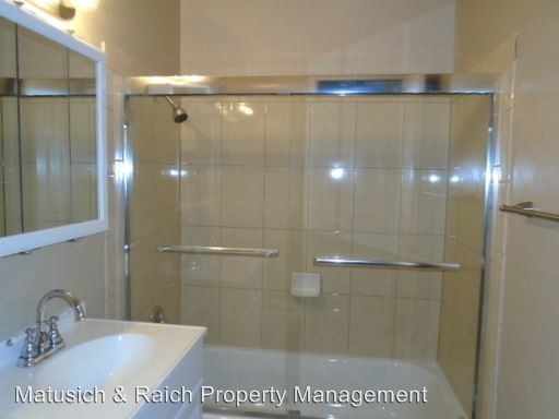 Foto del edificio - 20652 Park Cir W