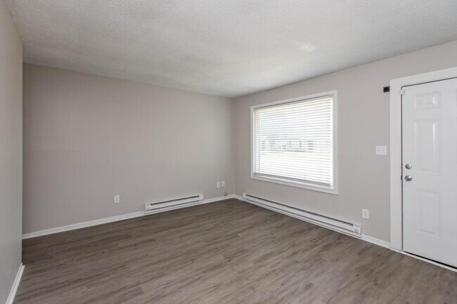 Building Photo - 9410 Meadowlark Dr