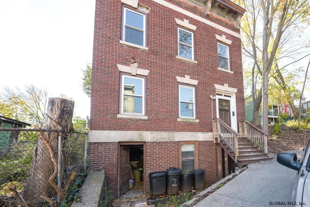 7 Wilbur St, Albany, NY 12202 House for Rent in Albany, NY