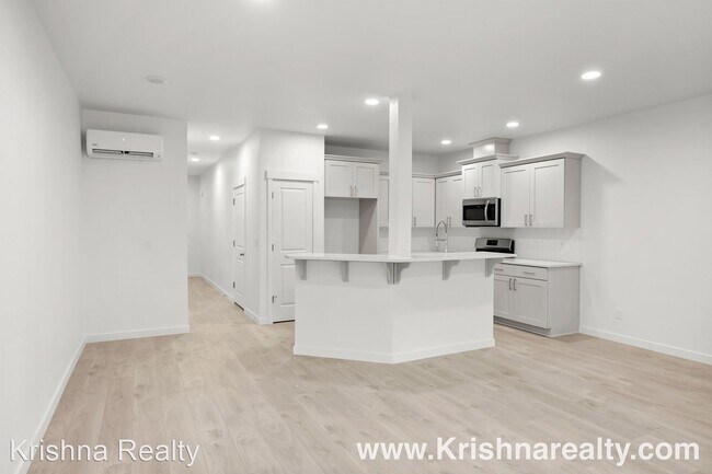 Building Photo - 3 br, 2.5 bath House - 1218 S Quartz St