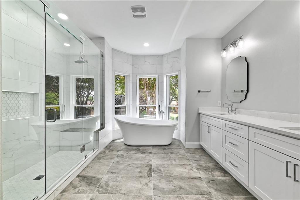 Foto principal - 4810 Twin Valley Dr