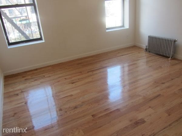 Building Photo - 4 br, 1 bath  - 560 W 165th St