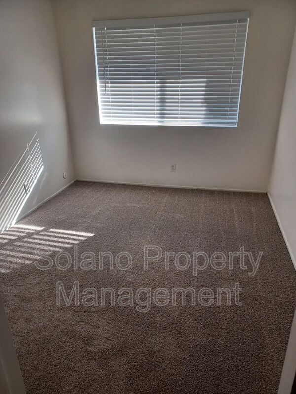 Building Photo - 1955 Grande Cir