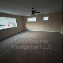 Building Photo - 4017 Mountain Terrace St