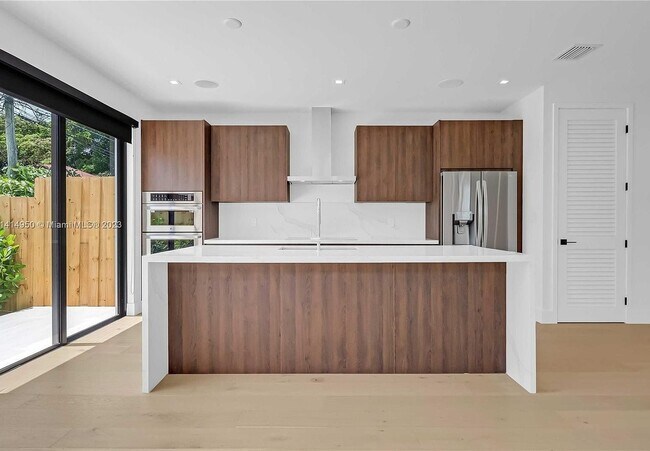 Foto del edificio - 2710 SW 34th Ave