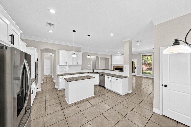 Foto del edificio - Corner Homesite. Gated Community. 4 Bedroo...