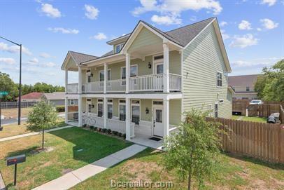 Building Photo - 410 Live Oak St