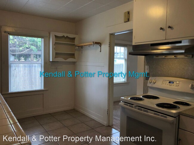 Building Photo - 2 br, 1 bath House - 210 Windsor St.