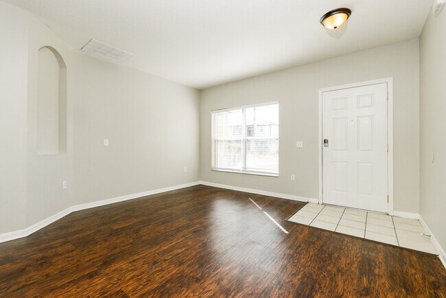 Foto del edificio - 536 Bromley Ct