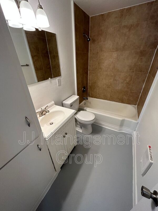 Foto del edificio - 1225 2nd St