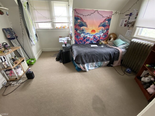 Building Photo - Studio, 1 bath  - 820 E Kingsley St Apt 6 #6