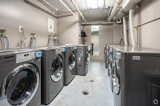 Buanderie - Downtown Edmonton Apartments