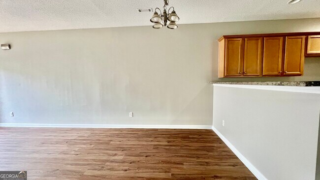 Foto del edificio - 8570 Oakley Cir