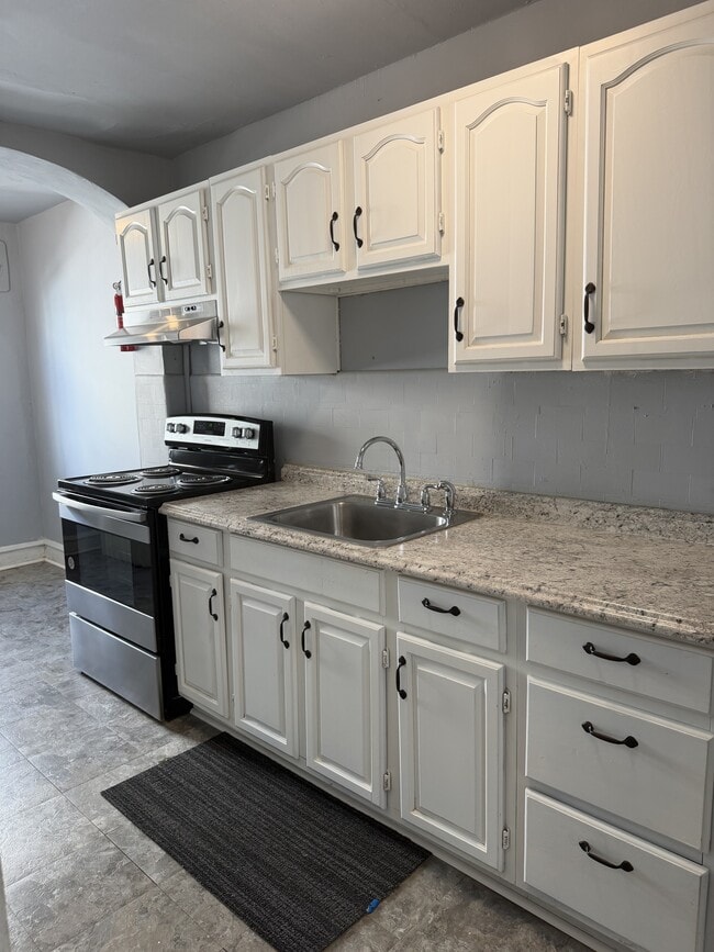 Building Photo - 2019 S Redfield St