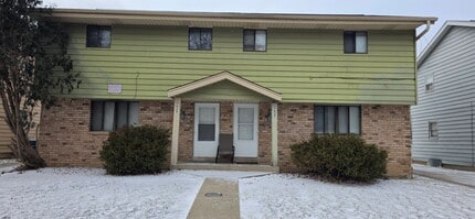 Building Photo - 7935-7937 N 94th St