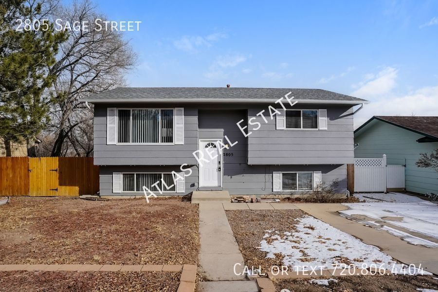 Primary Photo - Beautiful Multi-level 3 Bedroom 2 Bath hom...