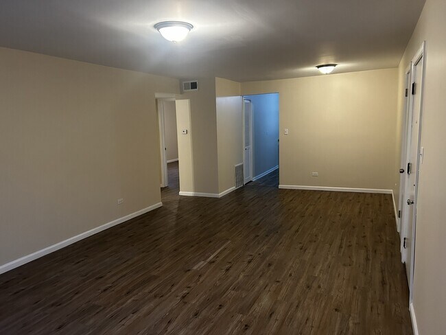 Building Photo - 8333 S Maryland Ave