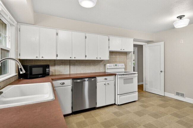 Foto del edificio - 3660 SE Tenino St