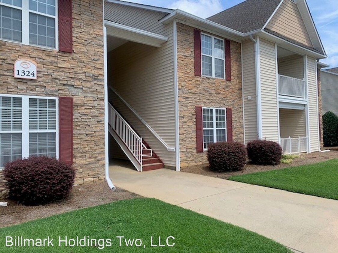 Primary Photo - 3 br, 2 bath House - 1324 Kershaw Loop Uni...