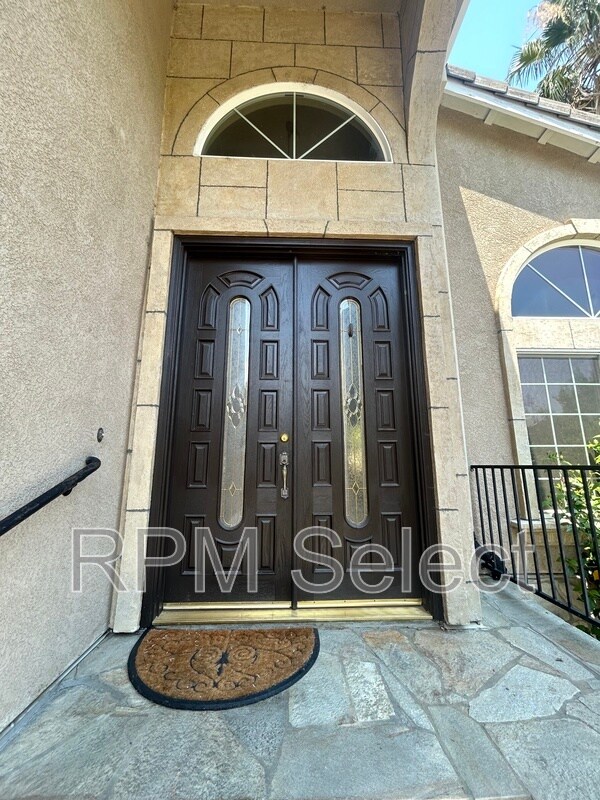 Building Photo - 2136 Fieldcrest Ave