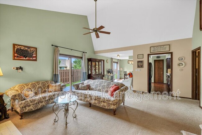 Foto del edificio - 1 Lyndhurst Village Court - 1