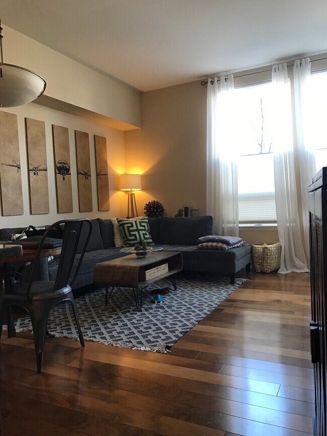 Building Photo - 8185 Lowry Blvd, Unit 101