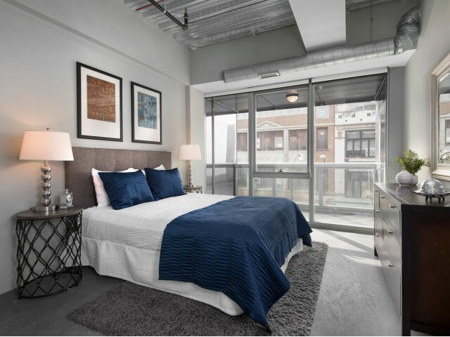 Foto del edificio - 1241 N Milwaukee Ave