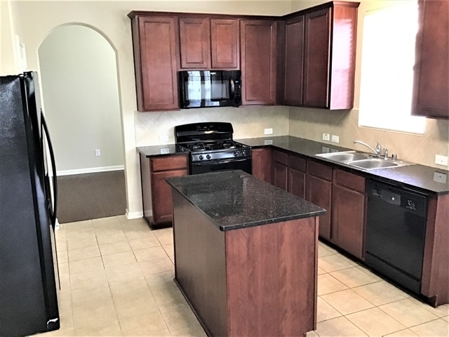 Foto del edificio - 7327 Boerne Creek Dr