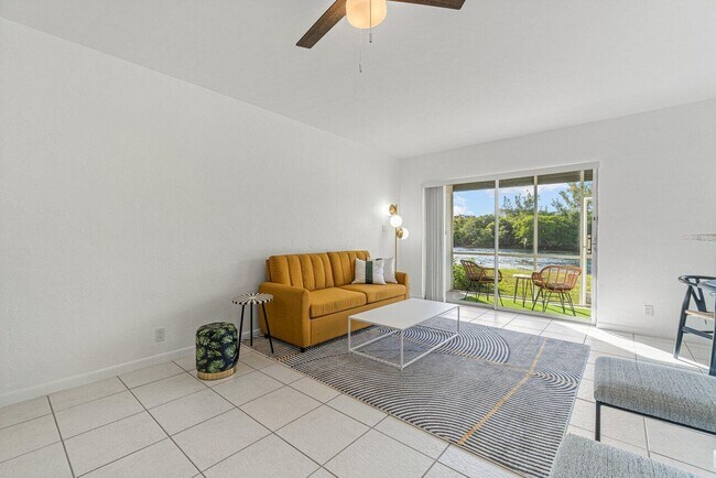 Building Photo - 261 NE 19th Ave