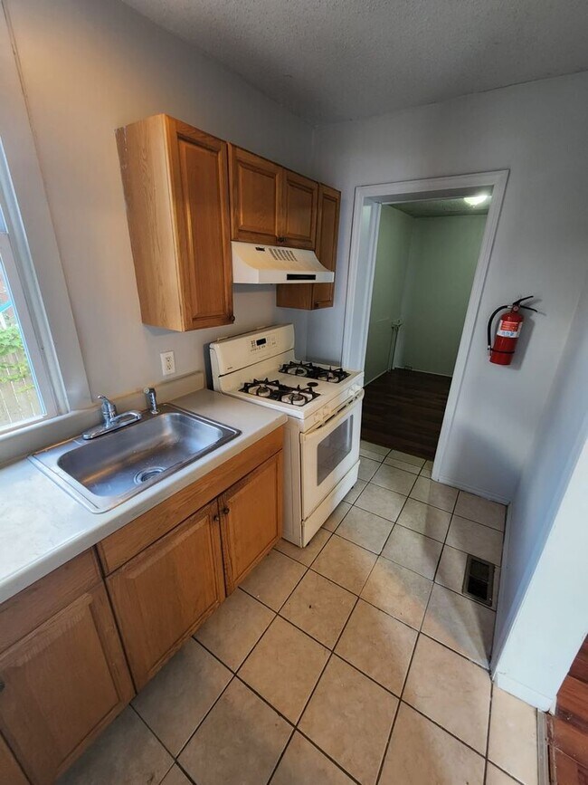 Foto del edificio - 2 Bedroom House- Ready for move in!