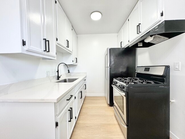 Foto del edificio - 252 W Elm Ave