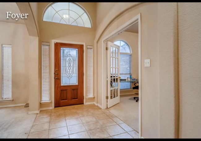 Foto del edificio - 207 Chesapeake Bay Ln N