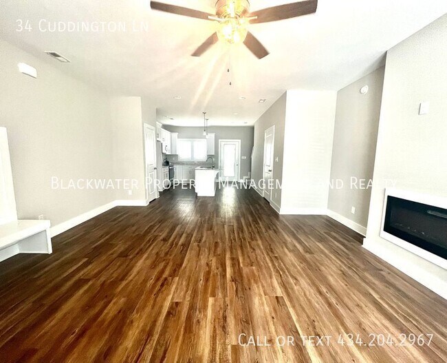 Foto del edificio - 2 Bedroom Townhome in English Commons!