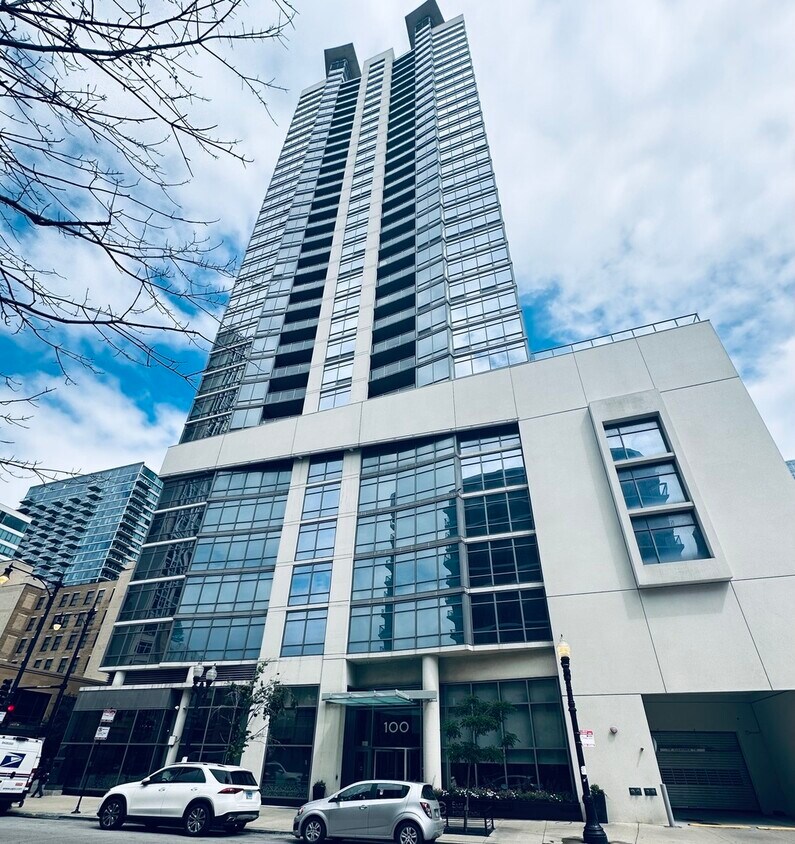 Foto principal - 100 E 14th St