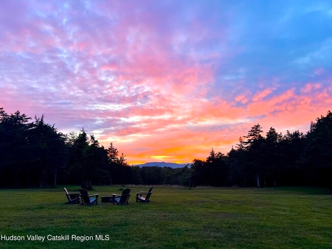 Foto del edificio - 16 Spring Rd