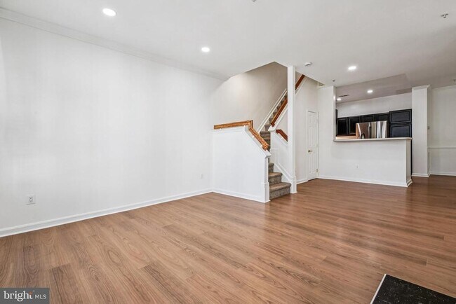 Building Photo - 8 Crusader Ct