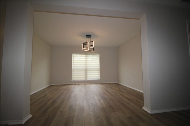Building Photo - 18122 Cypress Valley Ln