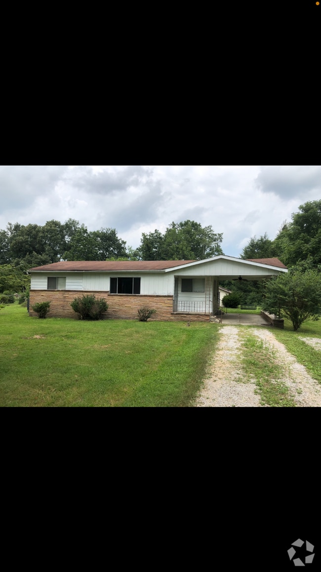 Apartments For Rent in Deer Lodge, TN with a Balcony 5 Rentals