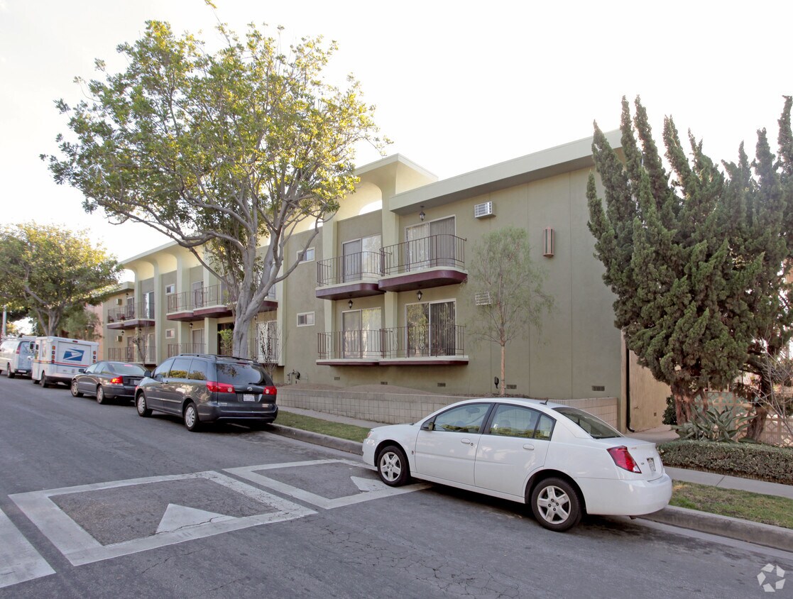 Foto del edificio - 6625 Springpark Ave
