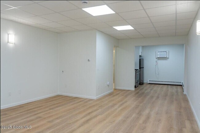 Foto del edificio - 195 S Broadway